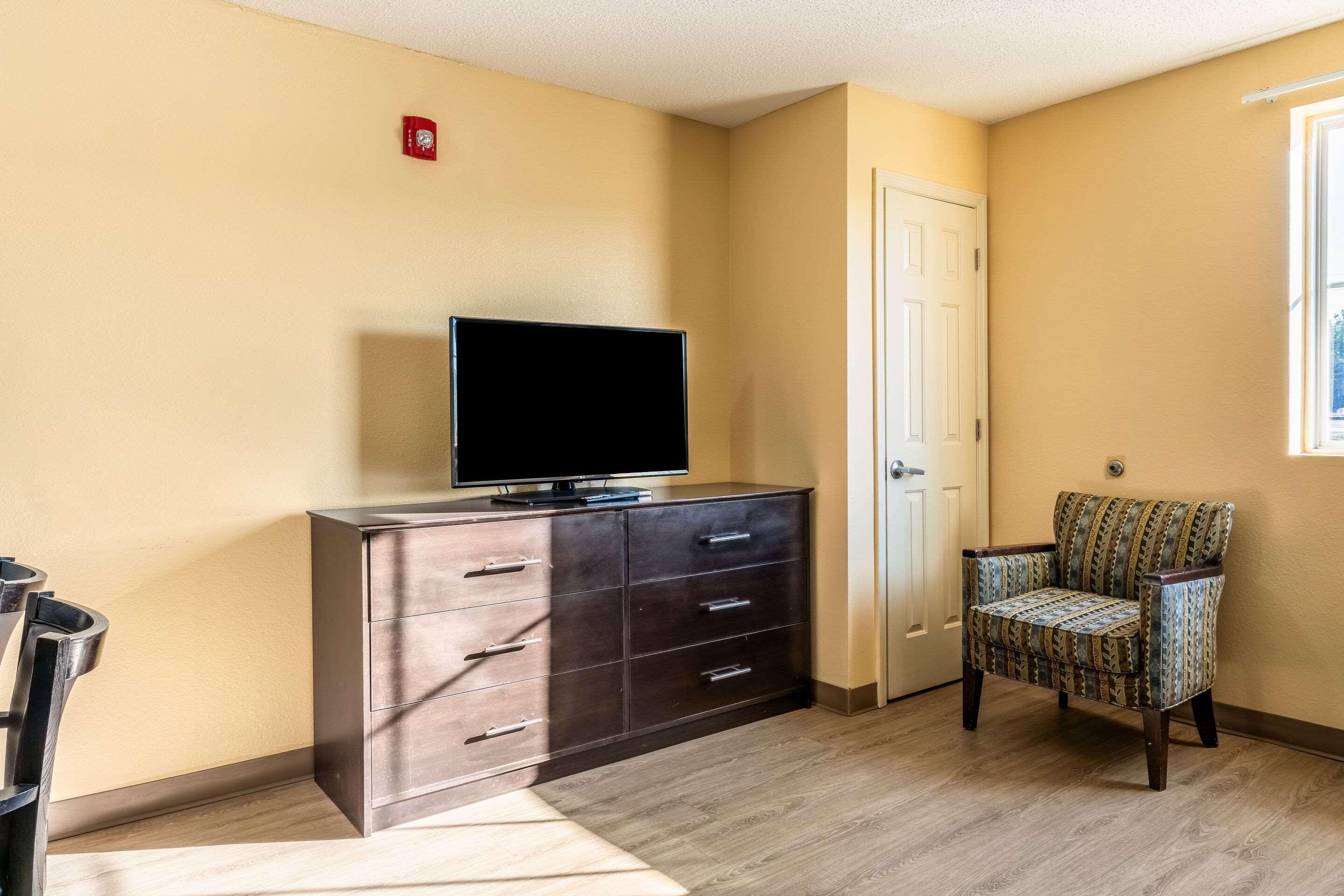 Suburban Studios Near Camp Lejeune Jacksonville Bagian luar foto