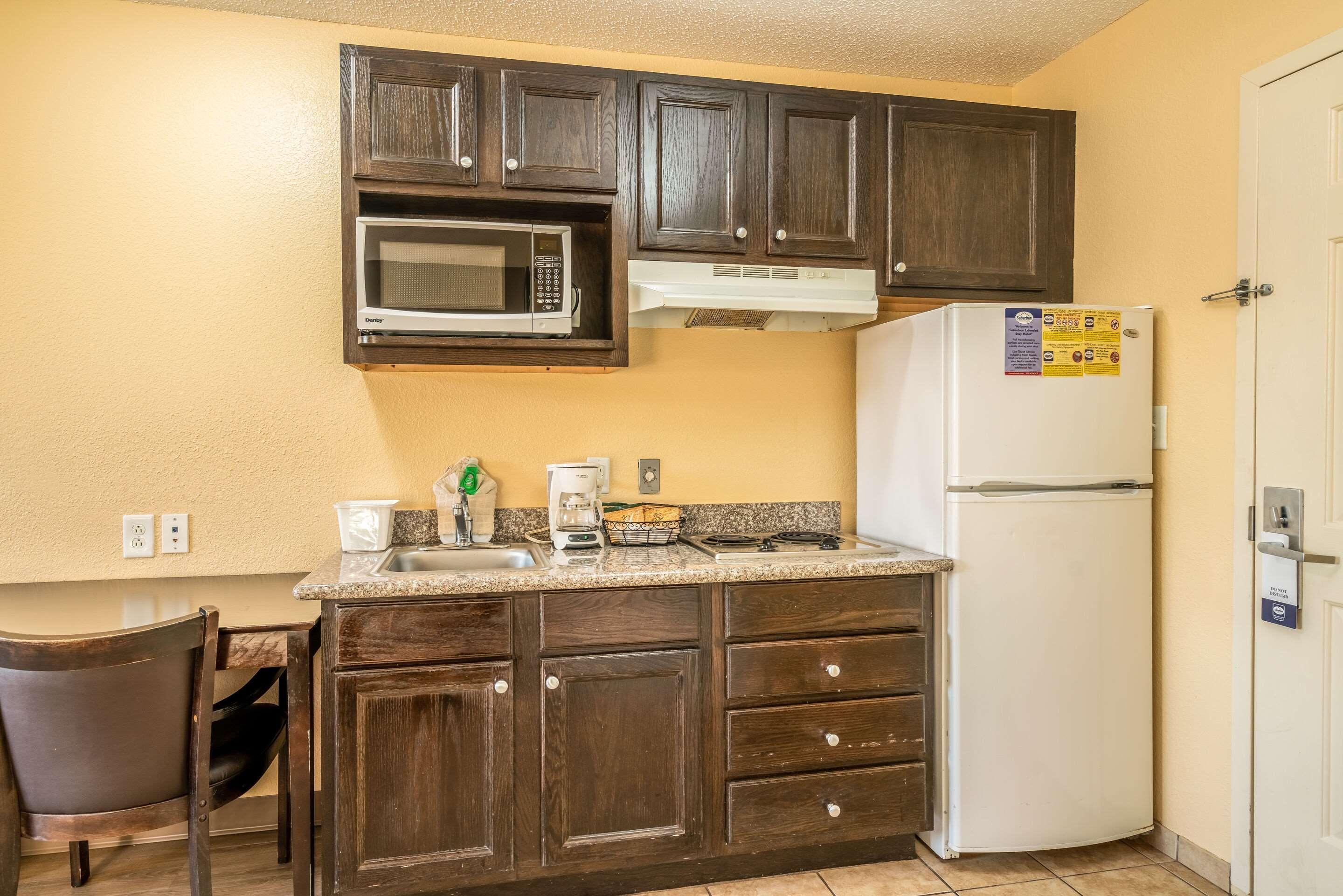 Suburban Studios Near Camp Lejeune Jacksonville Bagian luar foto